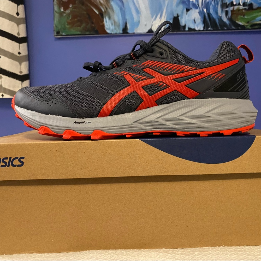 ASICS worn a couple of times. Like new! Shipped with original box.